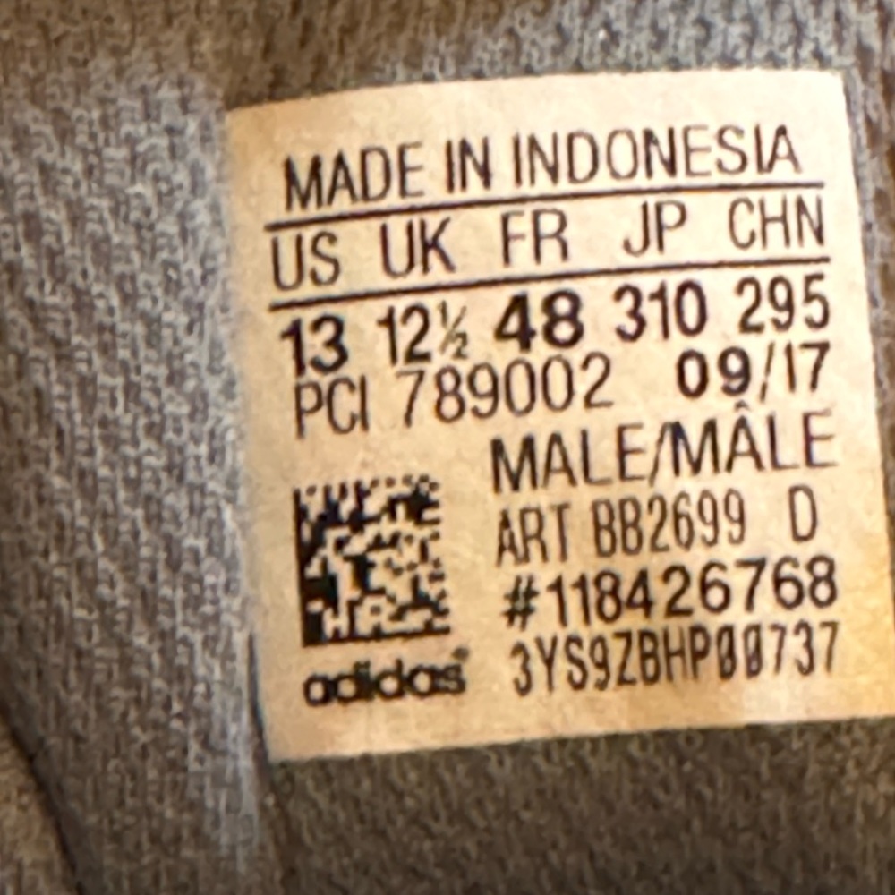 Men’s Addias - Picture 5 of 5